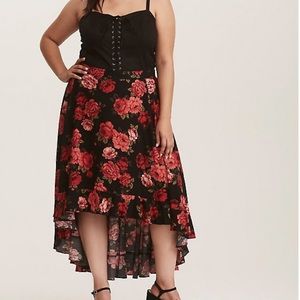 Torrid- Black Rose Hi-Lo Challis Skirt size: 2